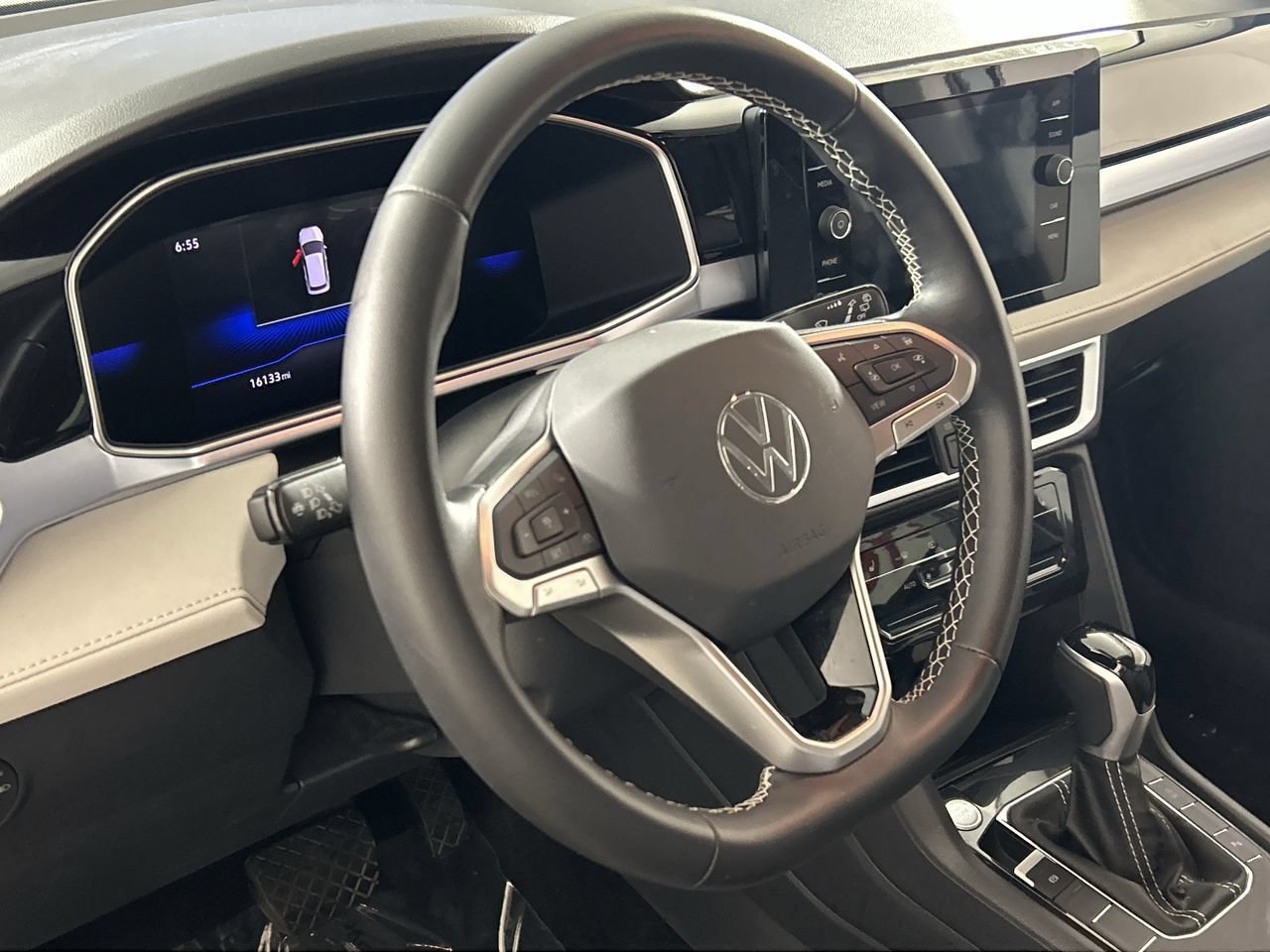 Used 2026 Volkswagen Taos SE FWD image 14