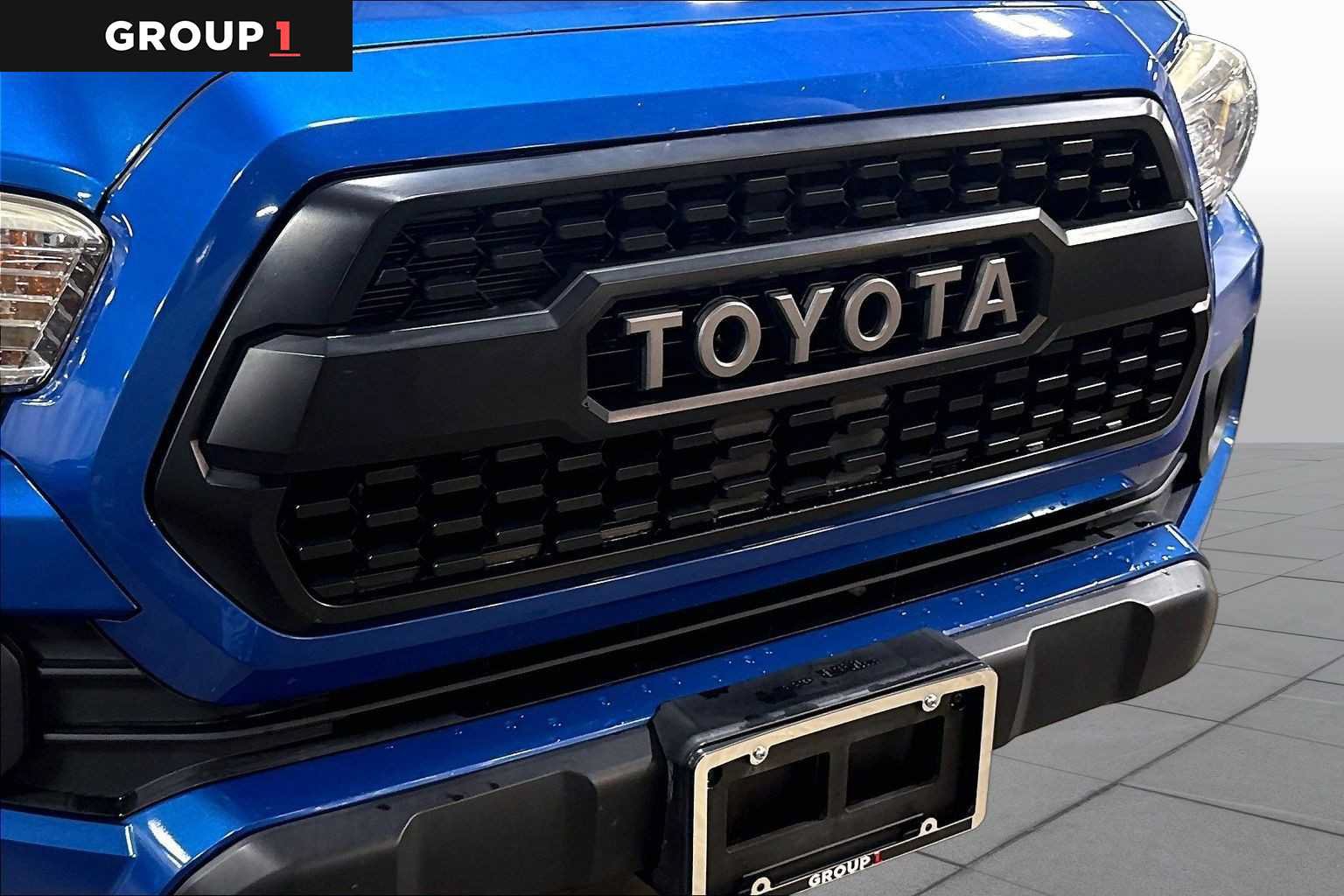 Certified 2017 Toyota Tacoma SR5 w/ Tow Package AWD/4WD image 29
