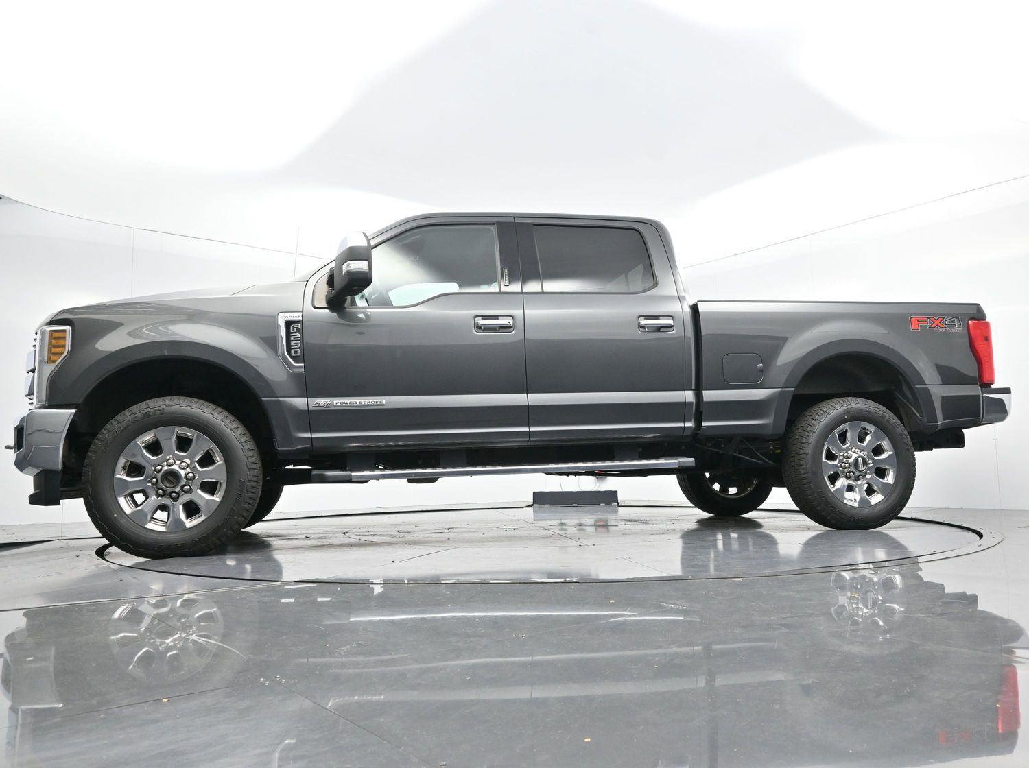 Used 2019 Ford F250 Lariat w/ Chrome Package image 49
