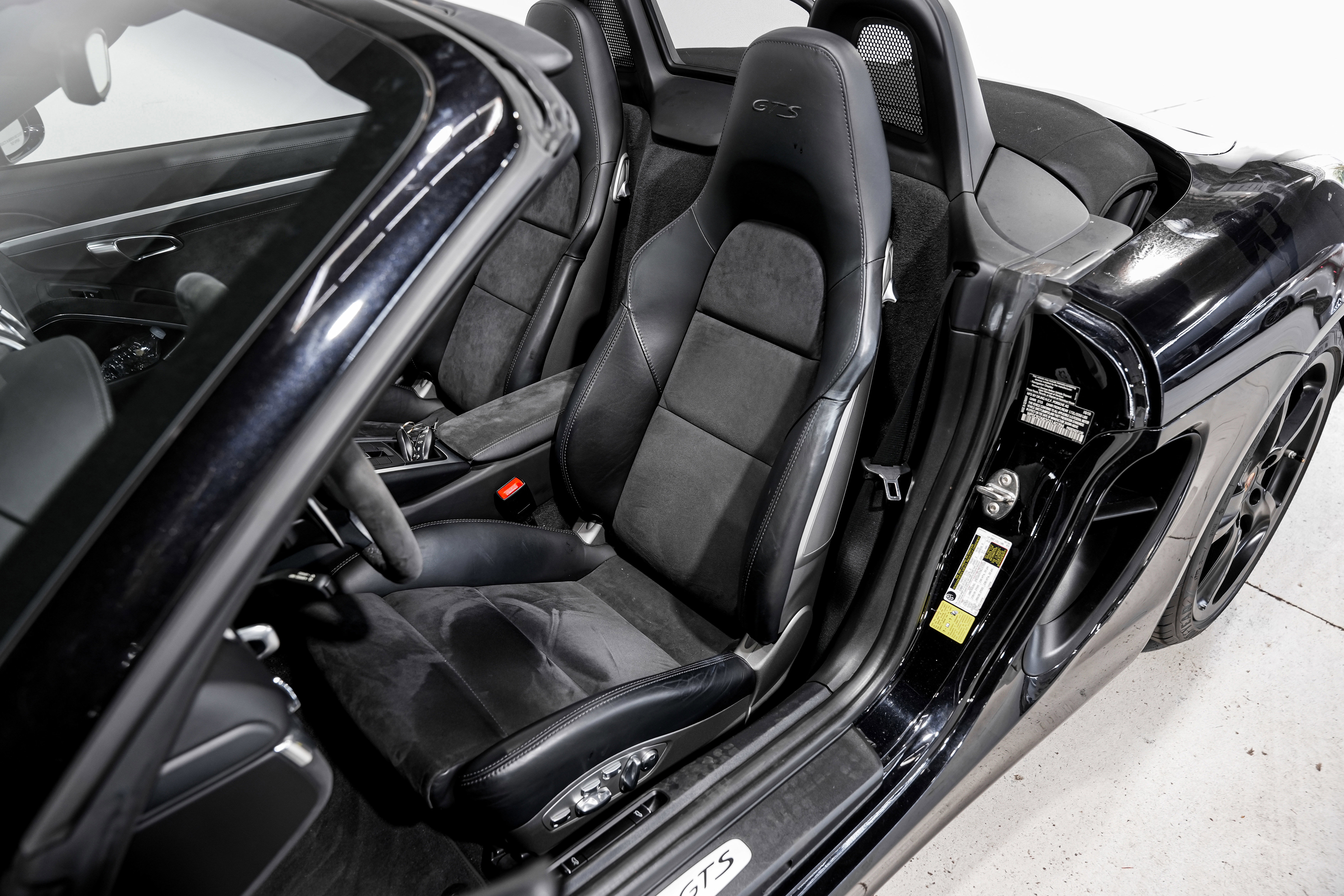 Used 2016 Porsche Boxster GTS image 11