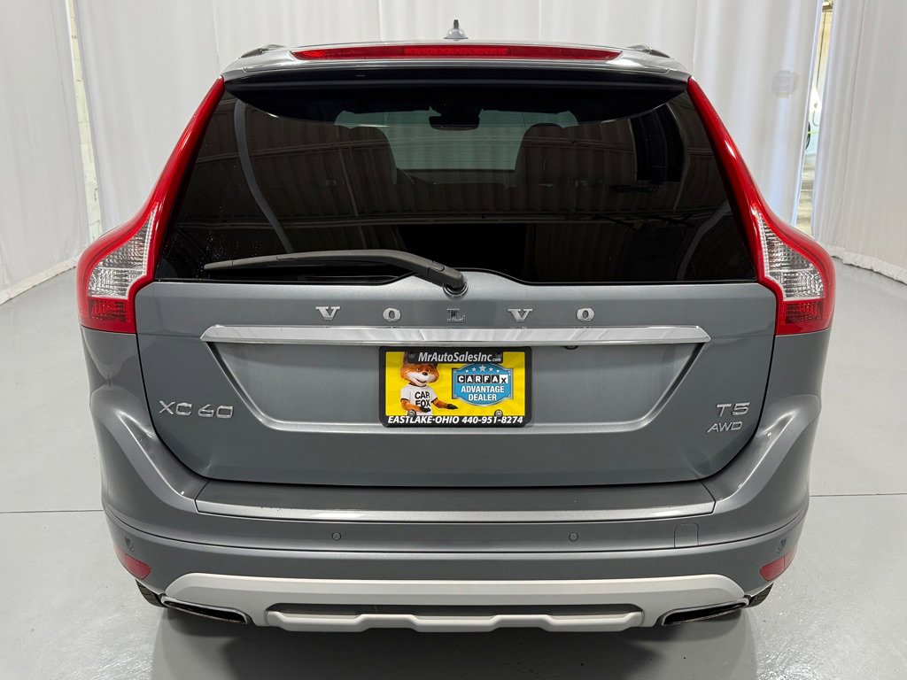 Used 2017 Volvo XC60 T5 Dynamic w/ Preferred Option Package image 6