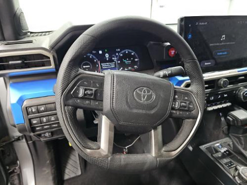 Used 2025 Toyota Tacoma TRD Off-Road w/ TRD Off Road Upgrade Package AWD/4WD image 7