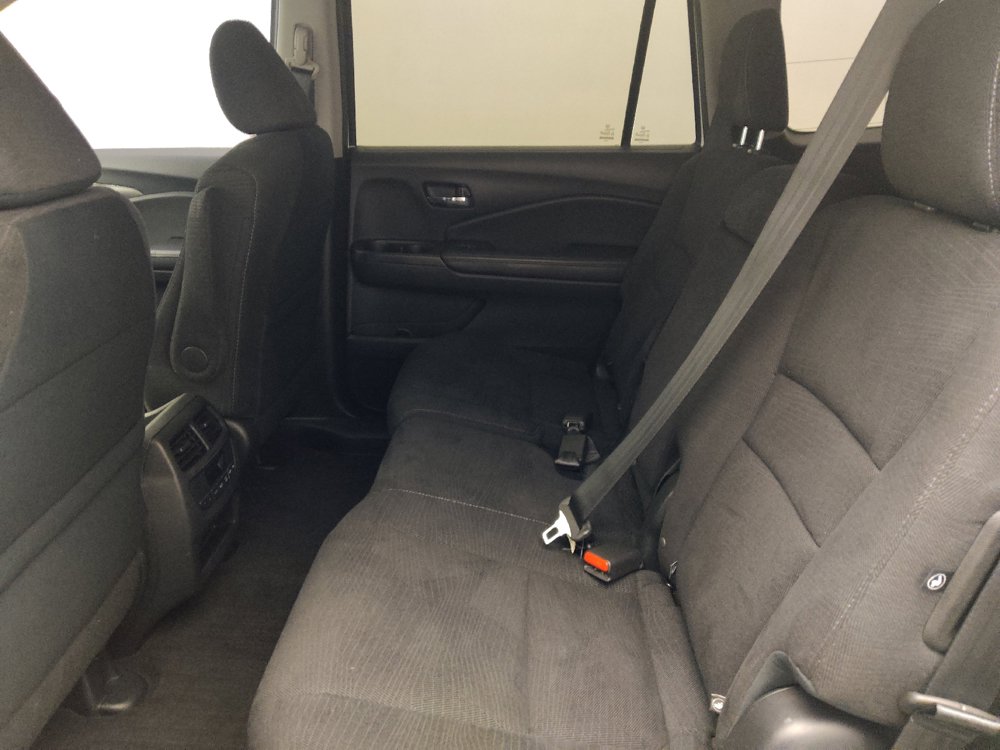 Used 2017 Honda Pilot EX image 18