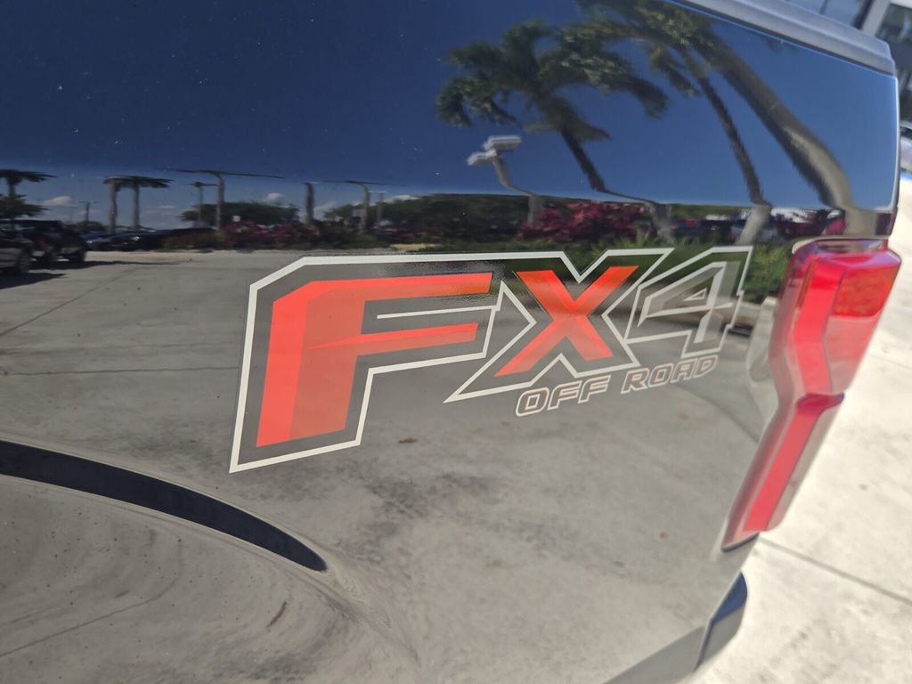 Used 2020 Ford F150 Lariat w/ Equipment Group 502A Luxury AWD/4WD image 15
