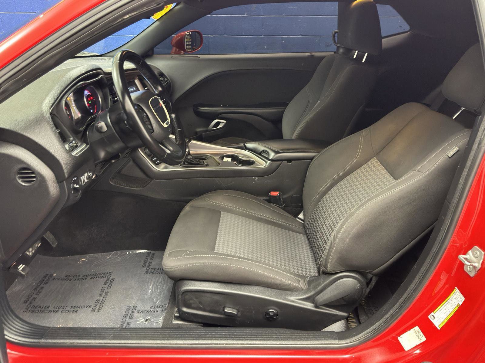 Used 2021 Dodge Challenger SXT image 17