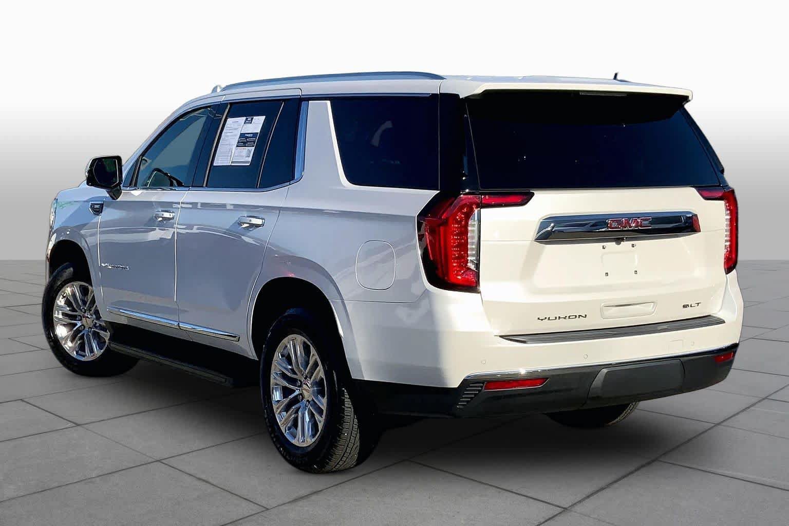 Used 2023 GMC Yukon SLT w/ SLT Premium Package AWD/4WD image 11