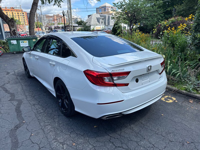 Used 2018 Honda Accord Sport image 4