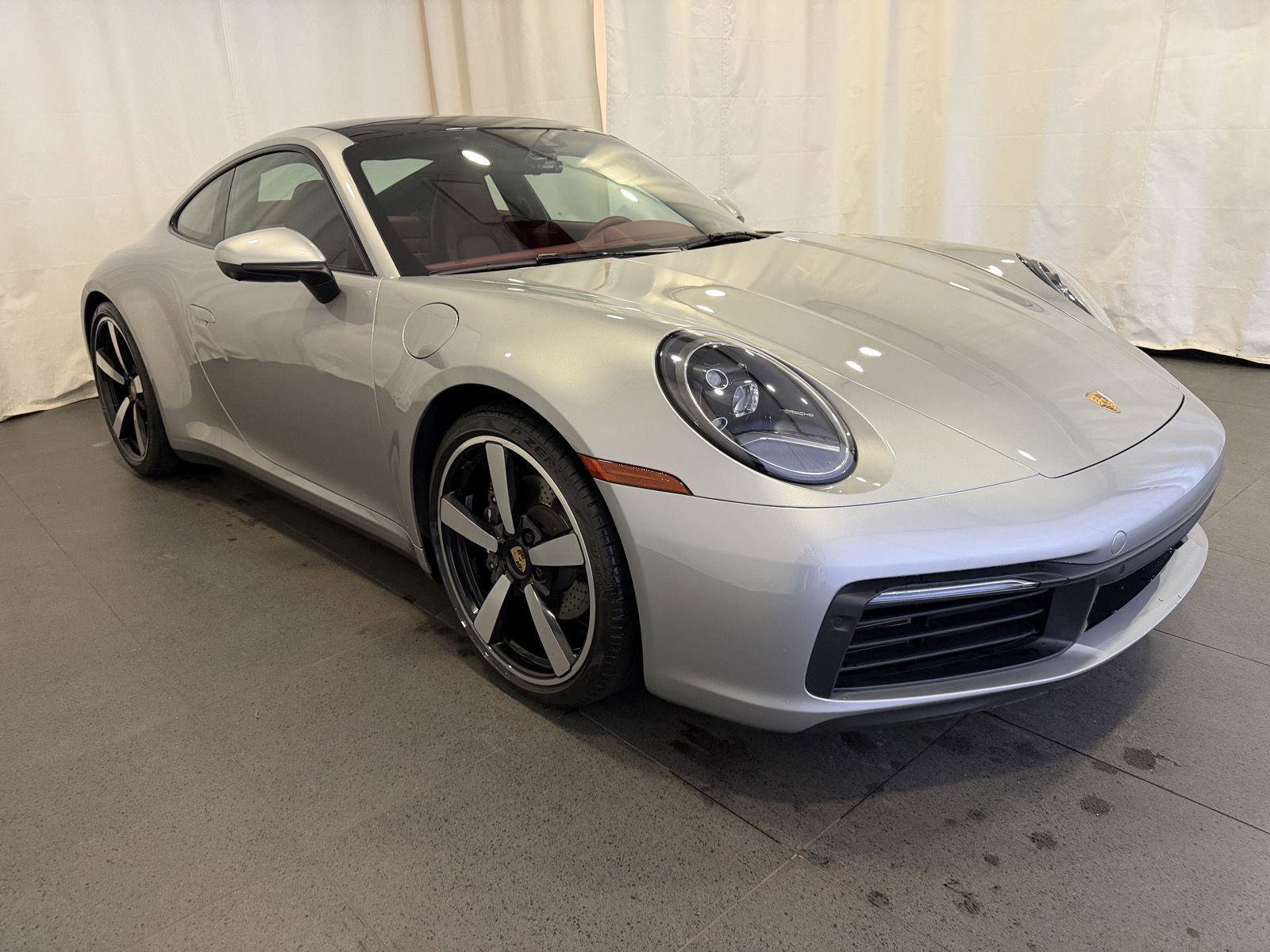 Used 2022 Porsche 911 Carrera image 7