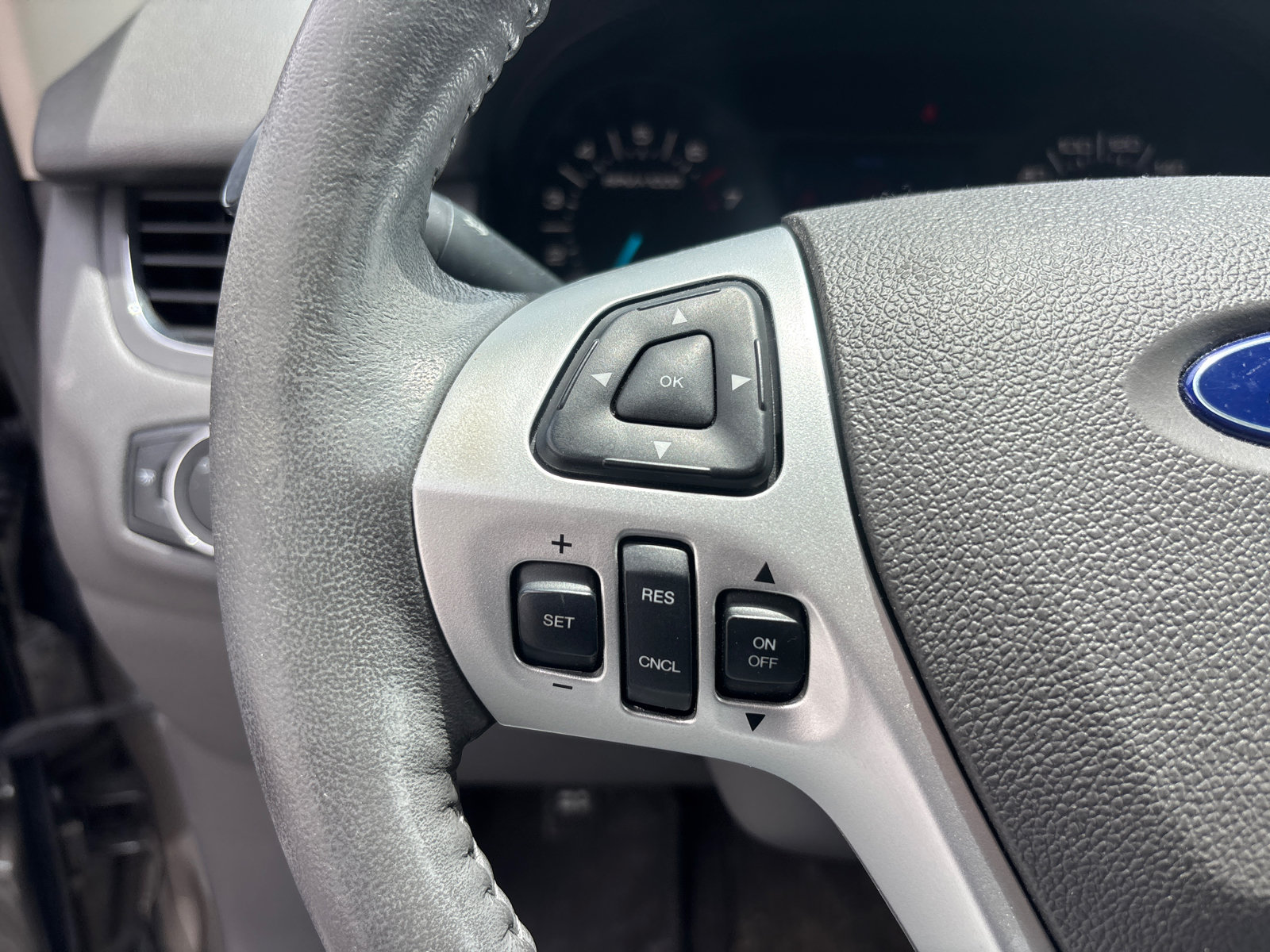 Used 2013 Ford Edge SEL FWD image 17