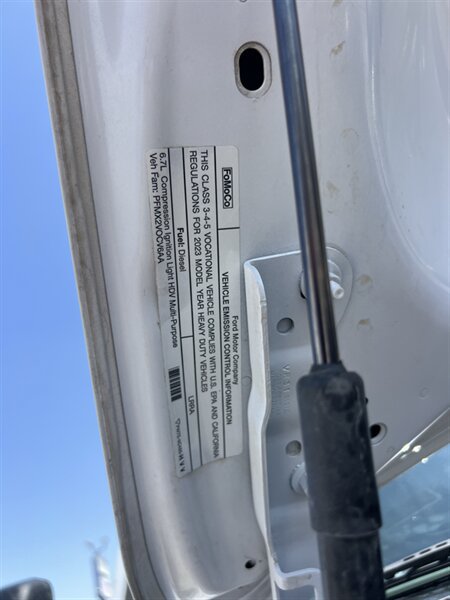 Used 2023 Ford F550 Luxury RWD image 30