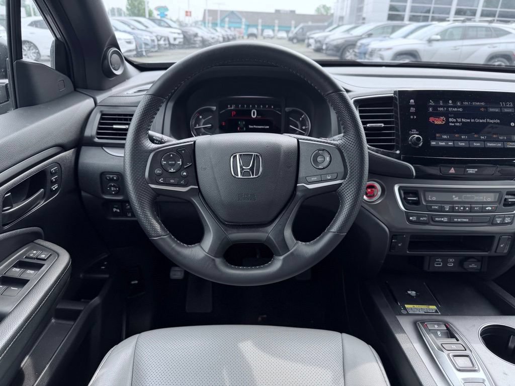 Used 2025 Honda Passport EX-L image 28