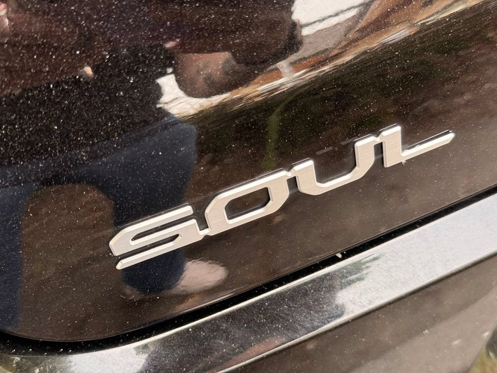Used 2023 Kia Soul LX FWD image 10