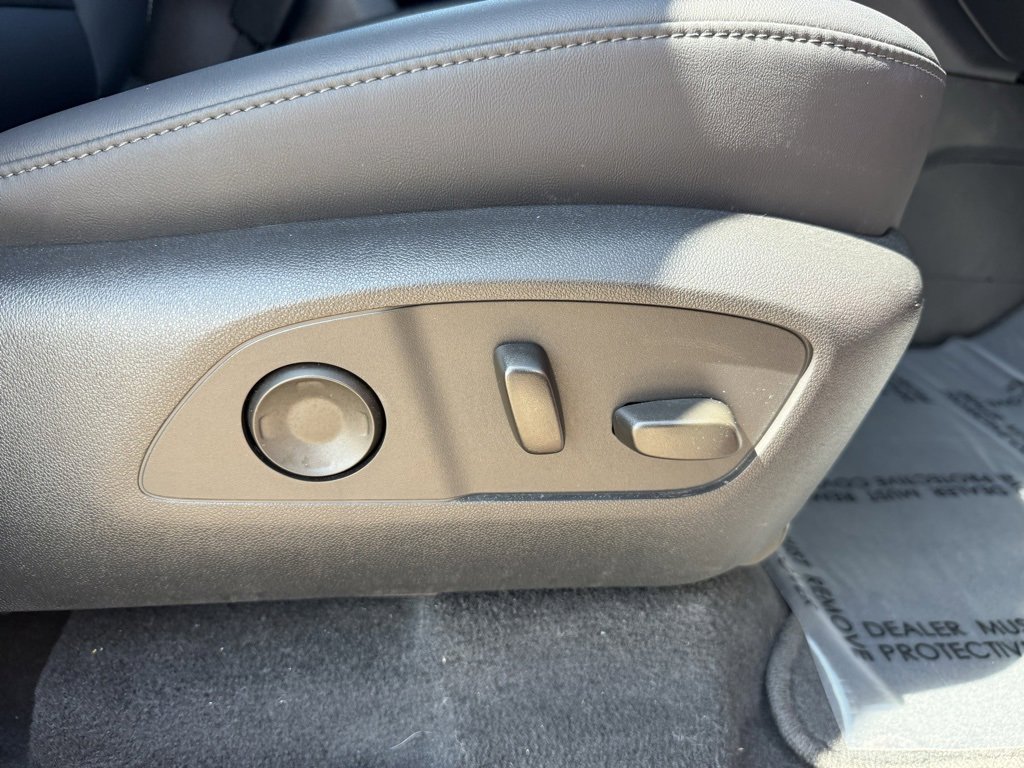 Used 2024 GMC Acadia Elevation image 56