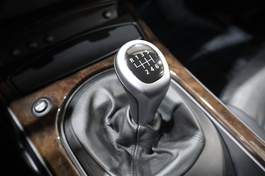 Used 2008 BMW Z4 3.0si RWD image 21