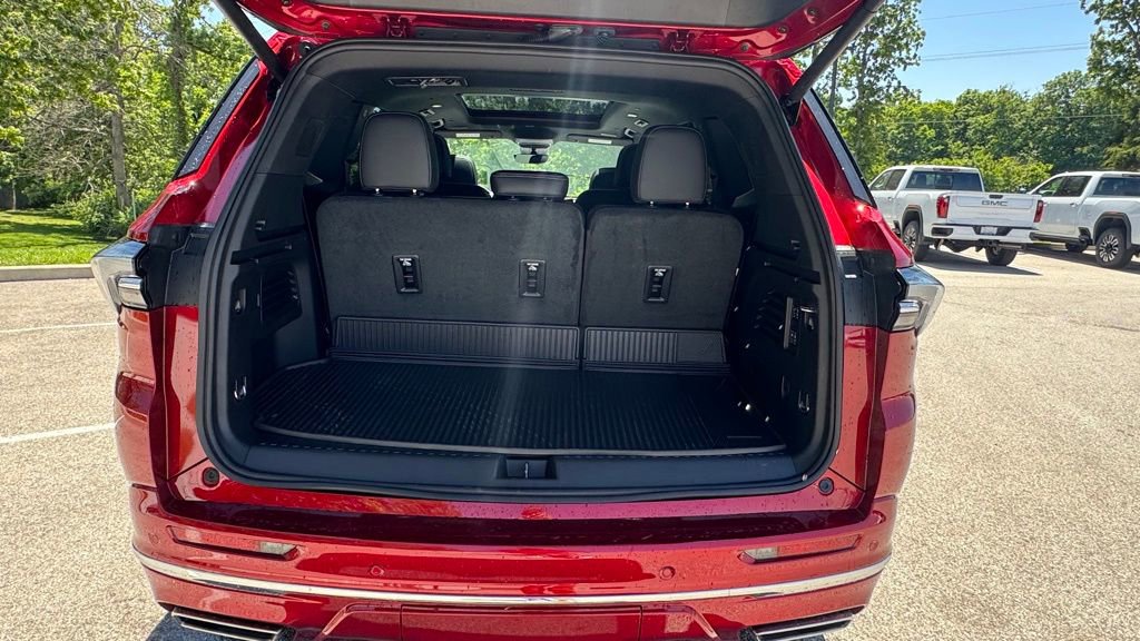 Used 2026 Buick Enclave Avenir w/ Super Cruise Package FWD image 5