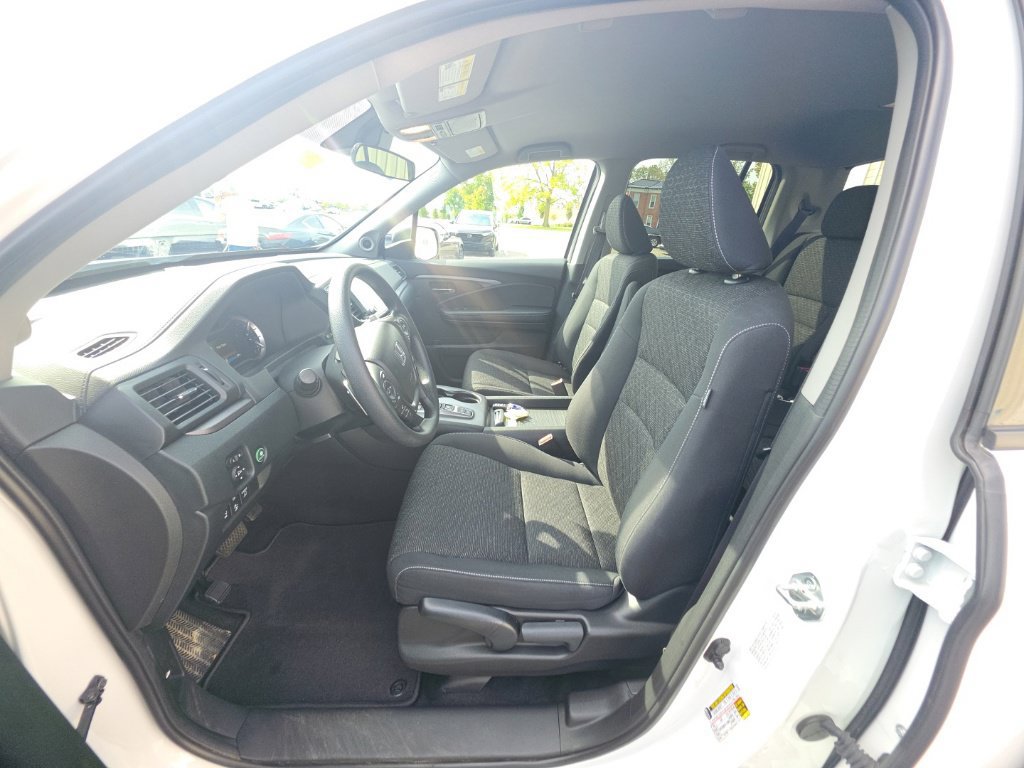 Certified 2023 Honda Ridgeline Sport image 18