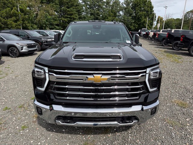 New 2026 Chevrolet Silverado 2500 LTZ w/ LTZ Convenience Package AWD/4WD image 2