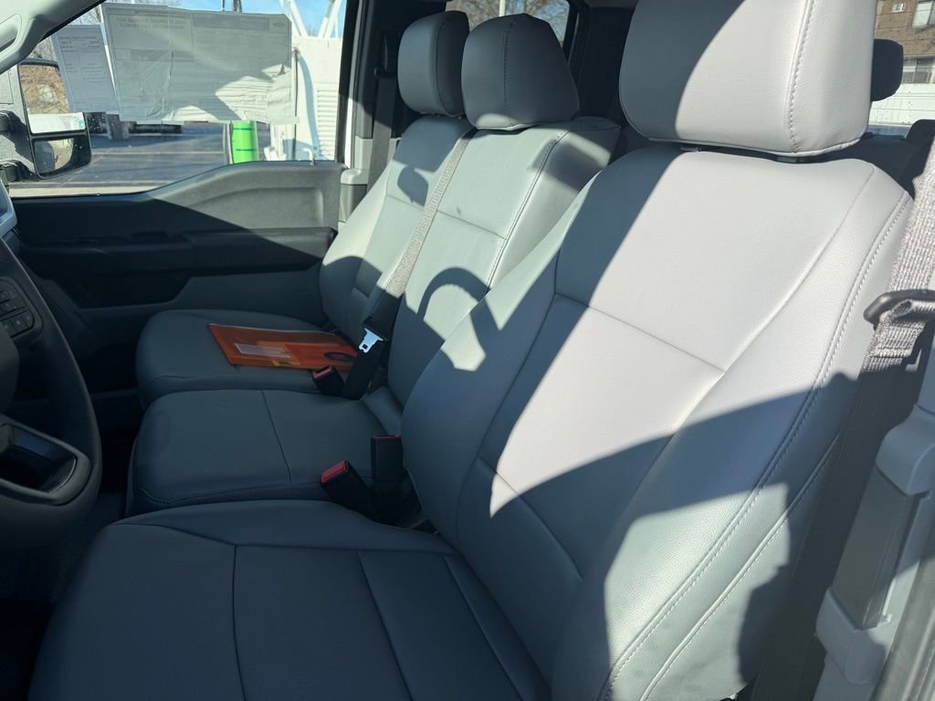 New 2026 Ford F550 4x4 Supercab Super Duty image 21