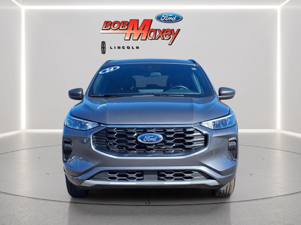 Used 2024 Ford Escape ST-Line w/ Tech Pack #1 AWD/4WD image 2
