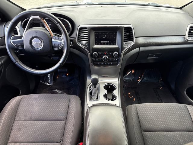 Used 2018 Jeep Grand Cherokee Laredo image 17