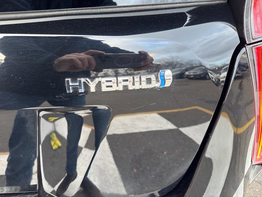 Used 2018 Toyota Prius Two image 39