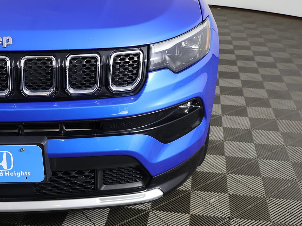 Used 2023 Jeep Compass Limited w/ Elite Group AWD/4WD image 13