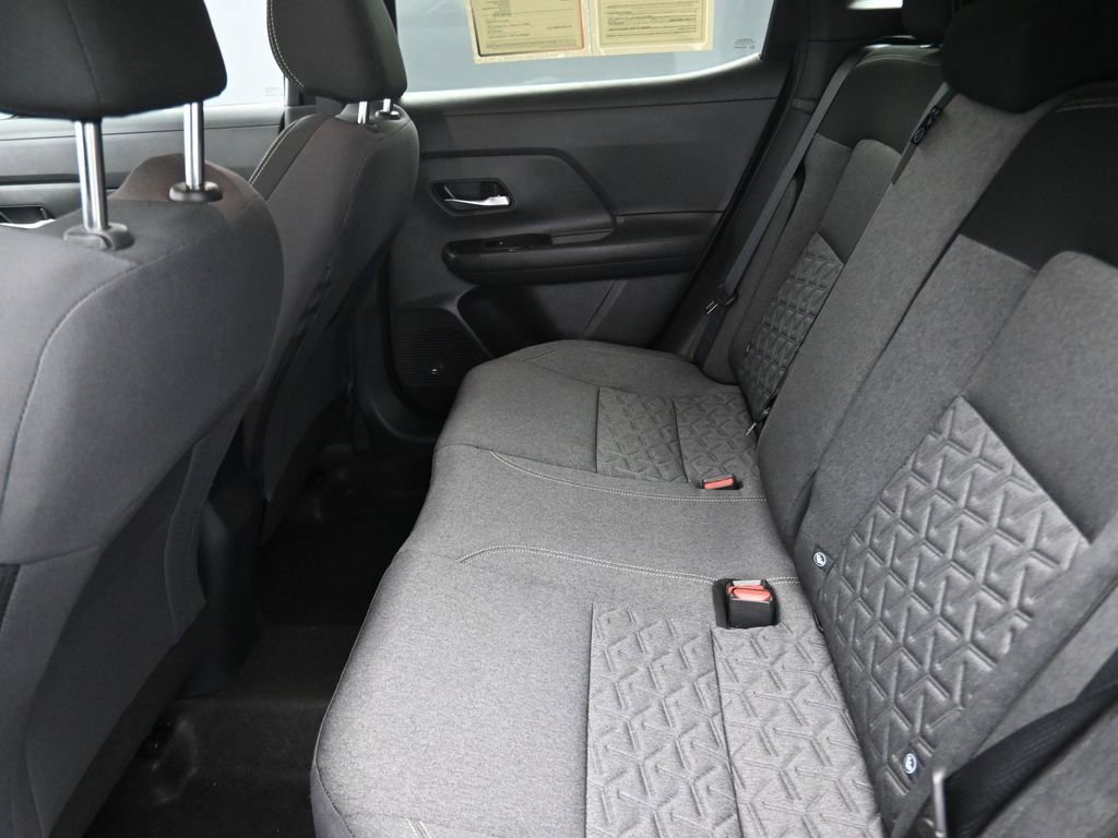 Used 2025 Nissan Kicks SV image 9