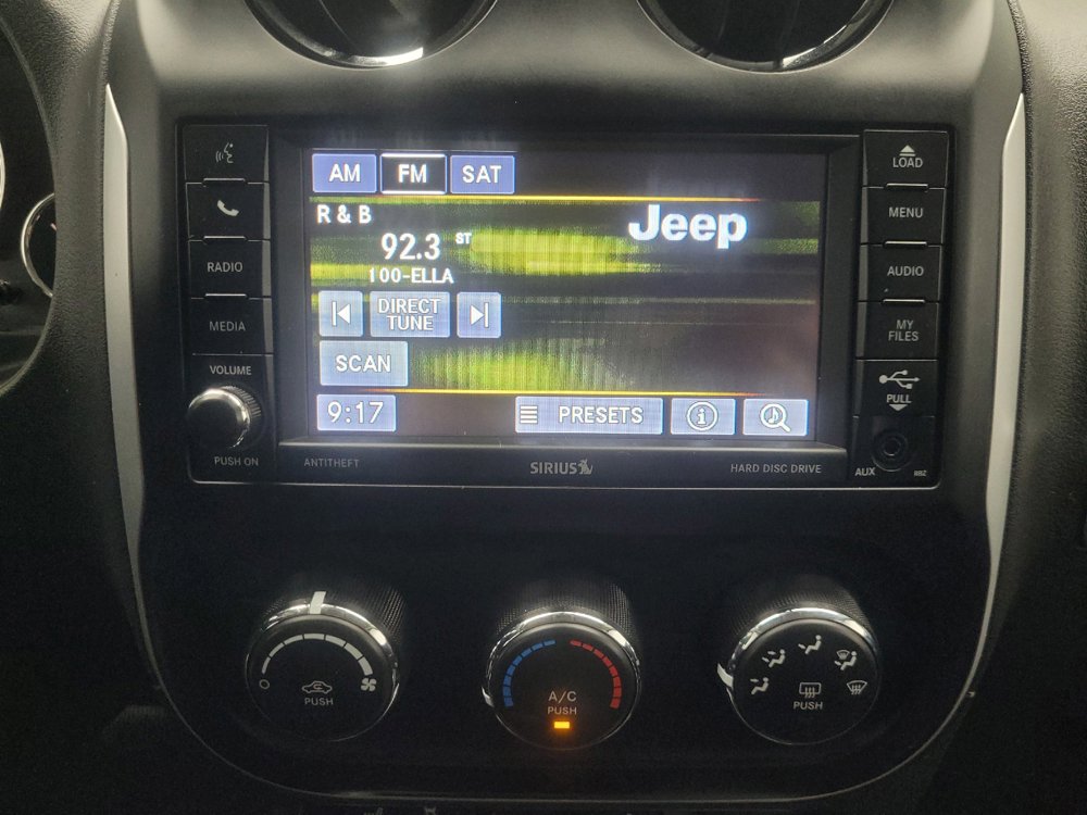 Used 2017 Jeep Compass High Altitude FWD image 25