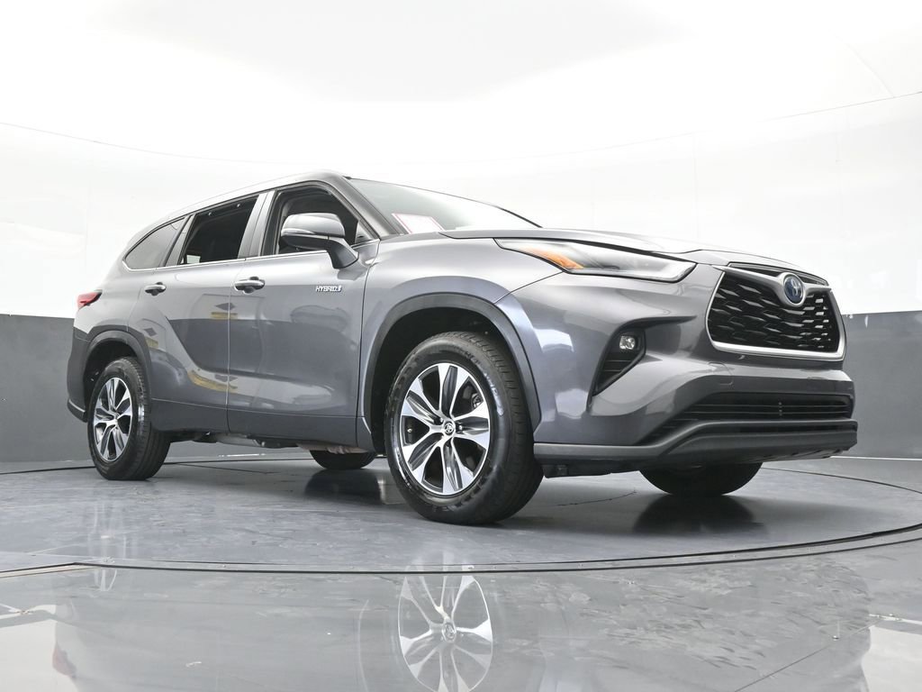 Used 2021 Toyota Highlander XLE FWD image 62