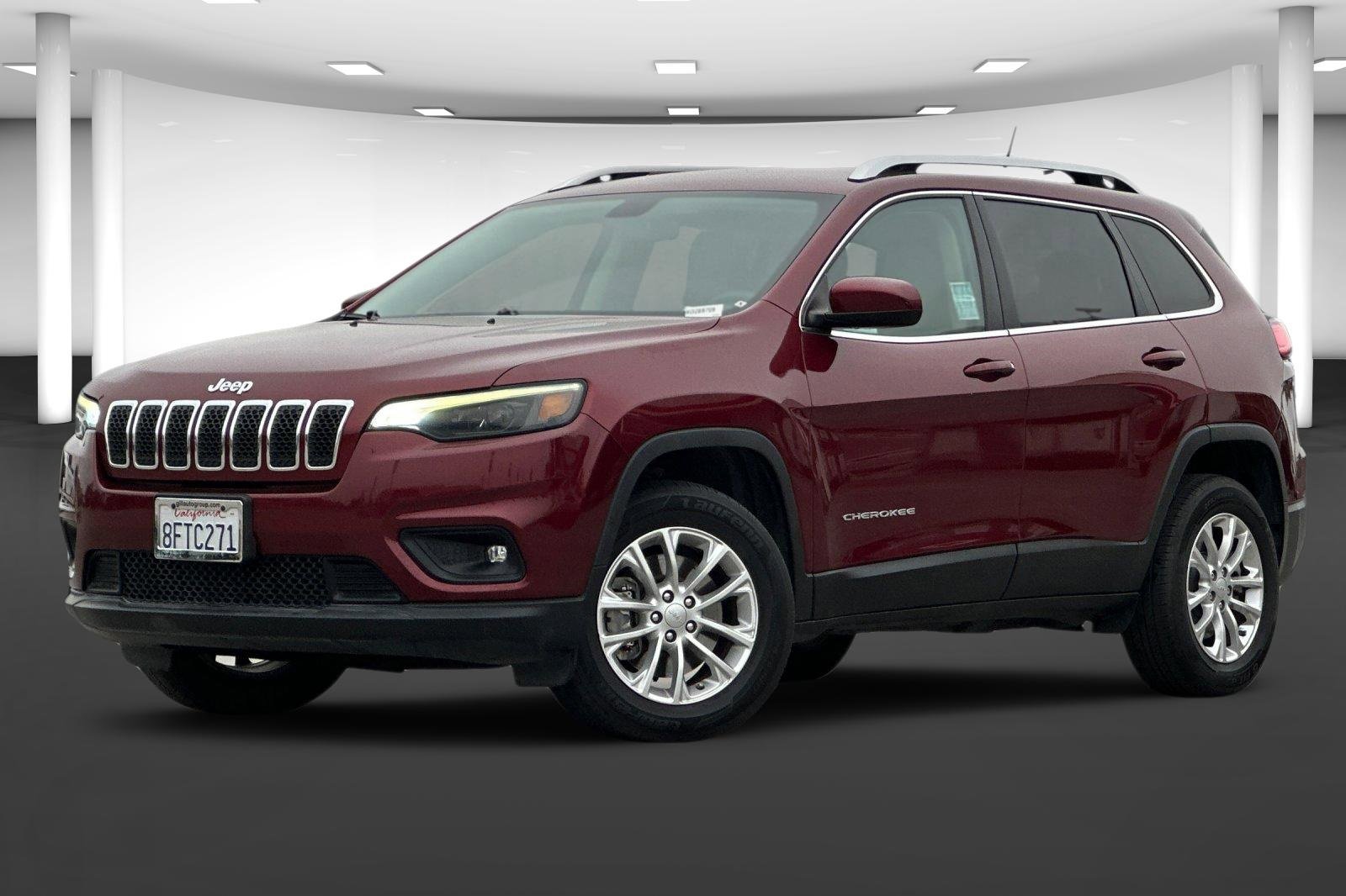 Used 2019 Jeep Cherokee Latitude w/ Popular Appearance Group image 2