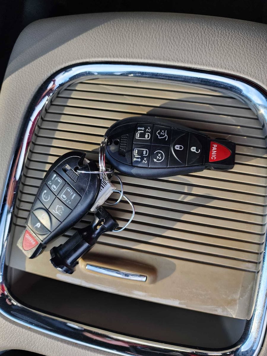 Used 2020 Dodge Grand Caravan SXT FWD image 25