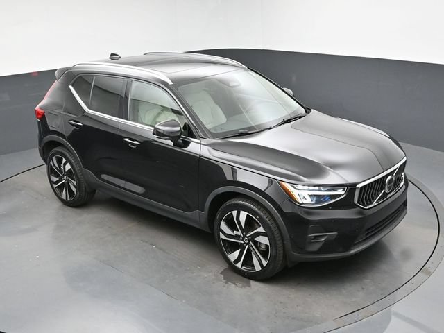 Used 2023 Volvo XC40 B5 Ultimate w/ Protection Package Premier AWD/4WD image 44