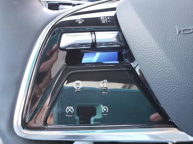 New 2027 Cadillac Optiq Premium Luxury w/ LPO, Floor Liner Package AWD/4WD image 25