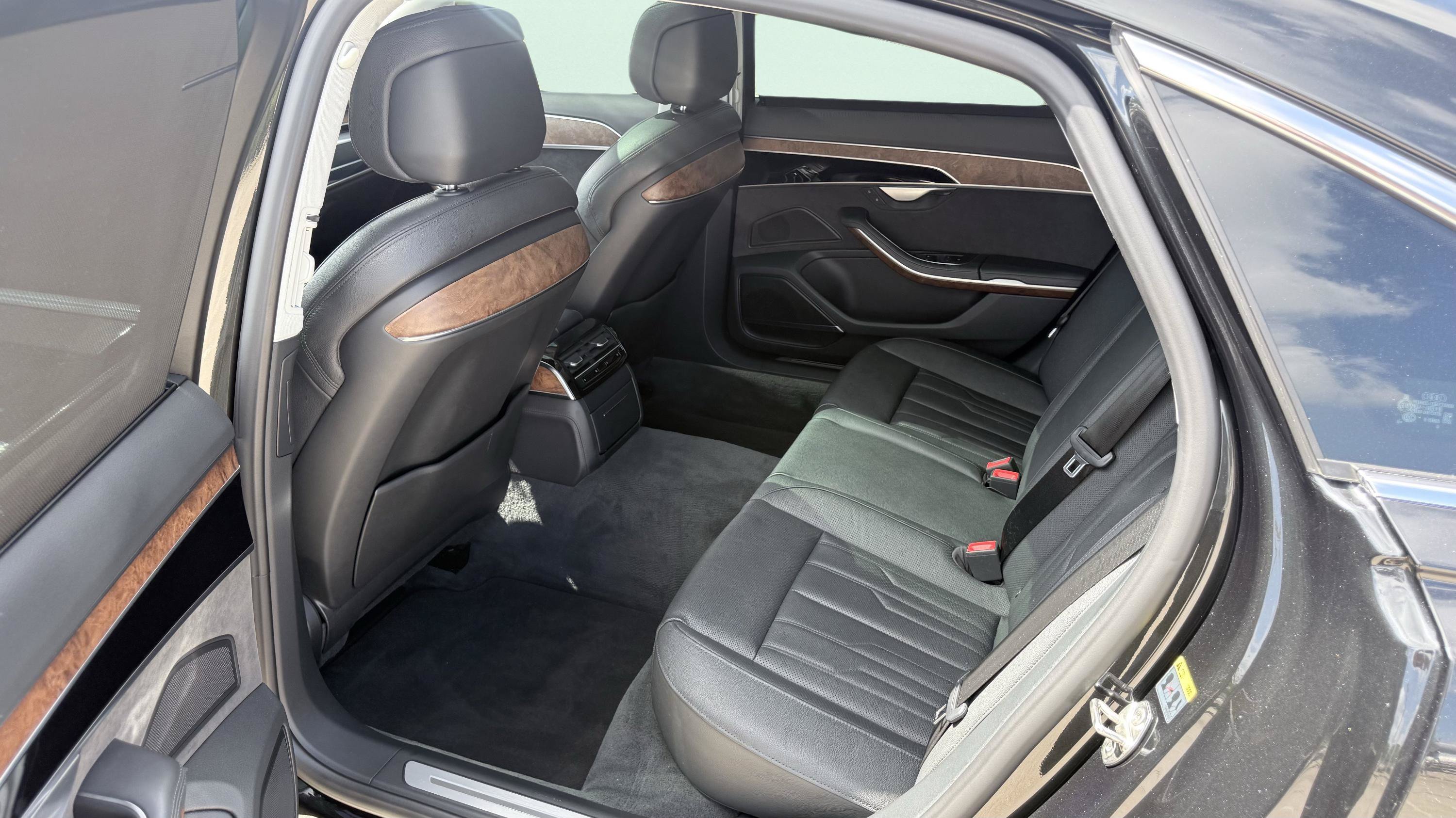 Used 2020 Audi A8 L 3.0T w/ Executive Package AWD/4WD image 31