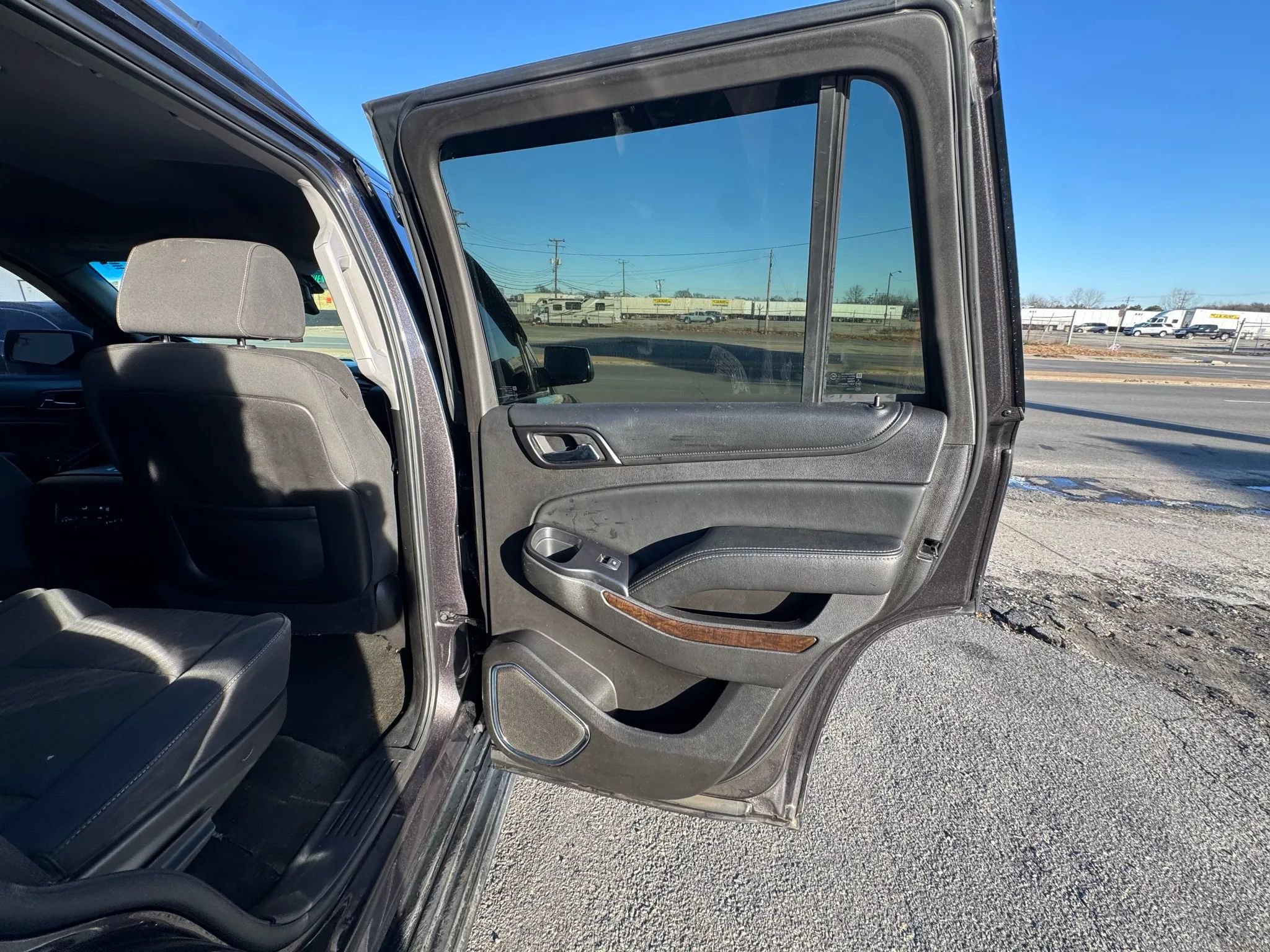 Used 2015 Chevrolet Tahoe LS w/ Max Trailering Package RWD image 21