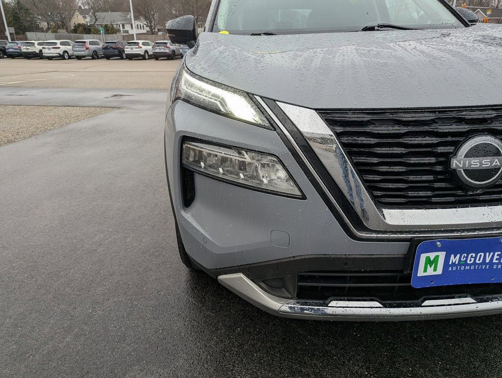 Used 2023 Nissan Rogue Platinum image 10