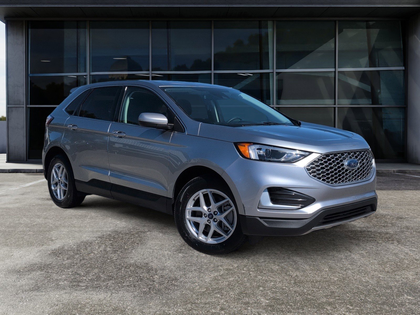 Used 2024 Ford Edge SEL