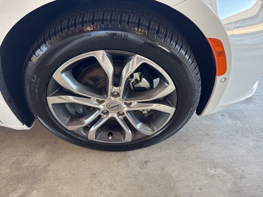 Used 2024 Chrysler Pacifica Pinnacle w/ Trailer Tow Group image 14