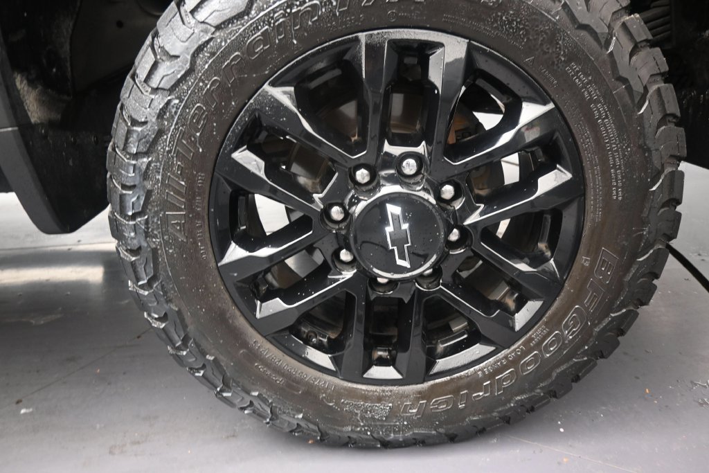 Used 2025 Chevrolet Silverado 2500 LT w/ Trail Boss Package AWD/4WD image 11