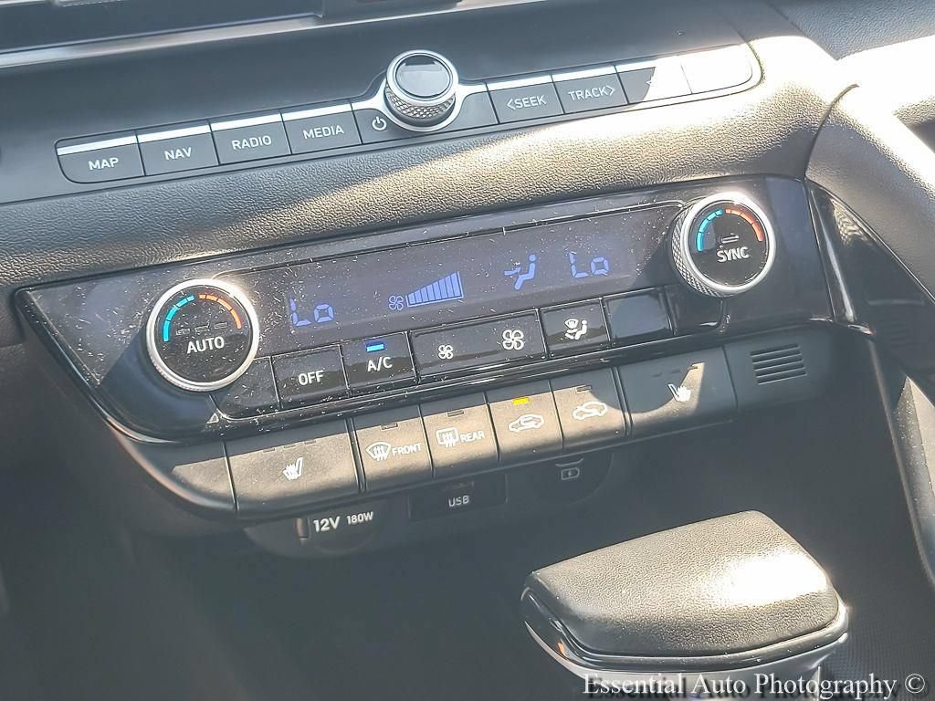 Used 2025 Hyundai Elantra SEL FWD image 23
