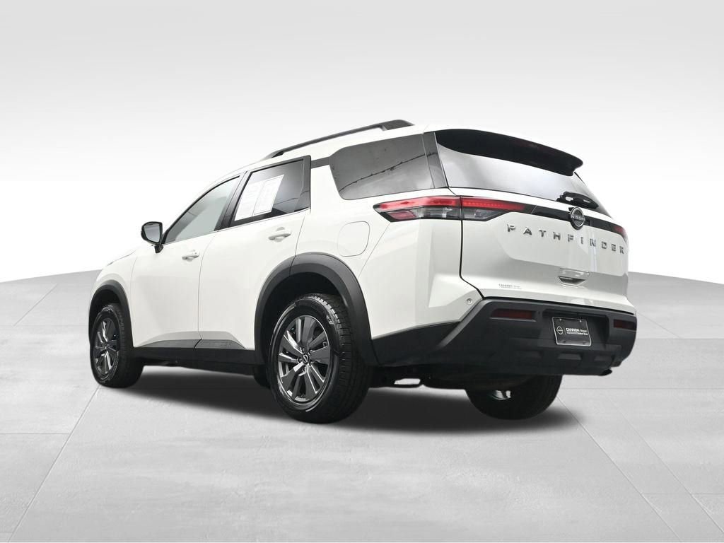Used 2025 Nissan Pathfinder SV image 29