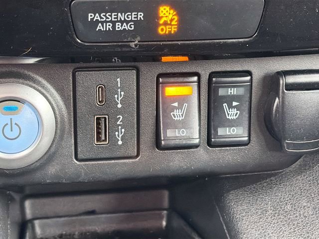 Used 2020 Nissan Leaf SV w/ SV Technology Package image 18