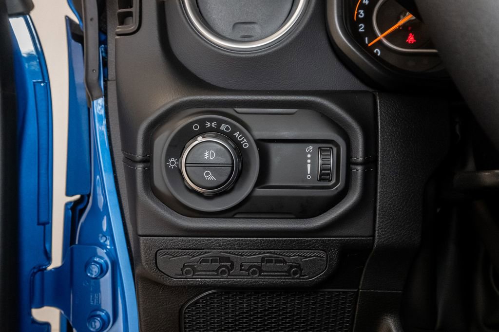 New 2026 Jeep Gladiator Sport image 10