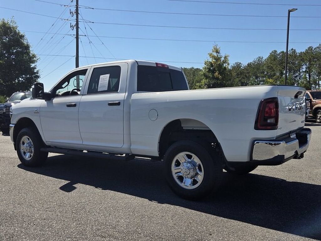 Used 2022 RAM 2500 Tradesman w/ Chrome Appearance Group AWD/4WD image 7