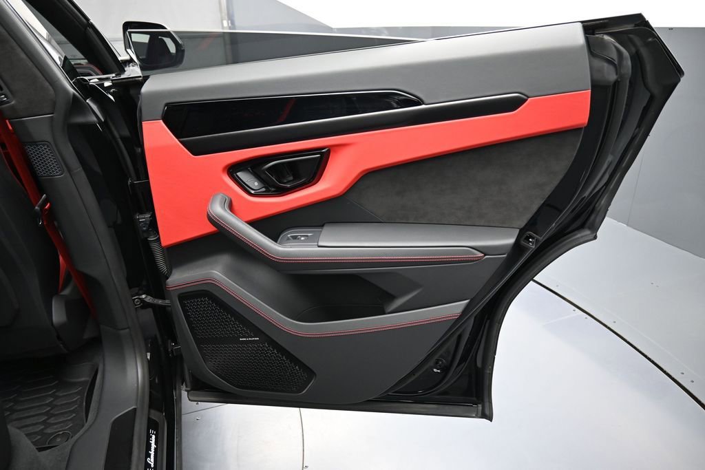 Used 2024 Lamborghini Urus S AWD/4WD image 27