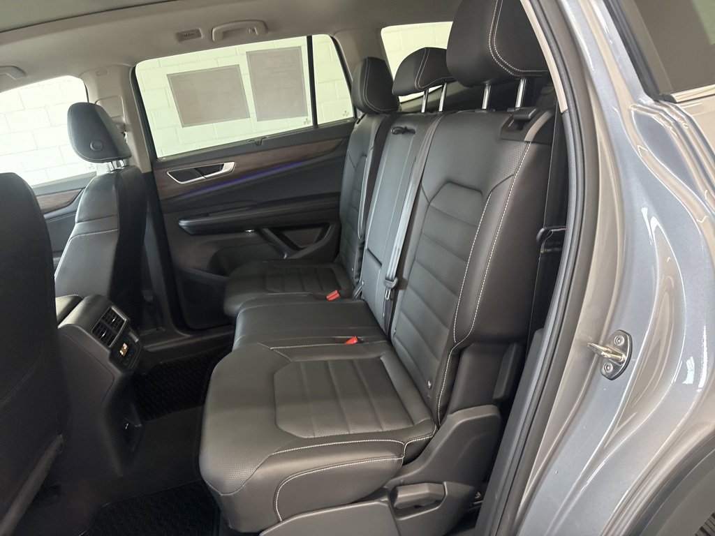 Certified 2025 Volkswagen Atlas SEL image 27