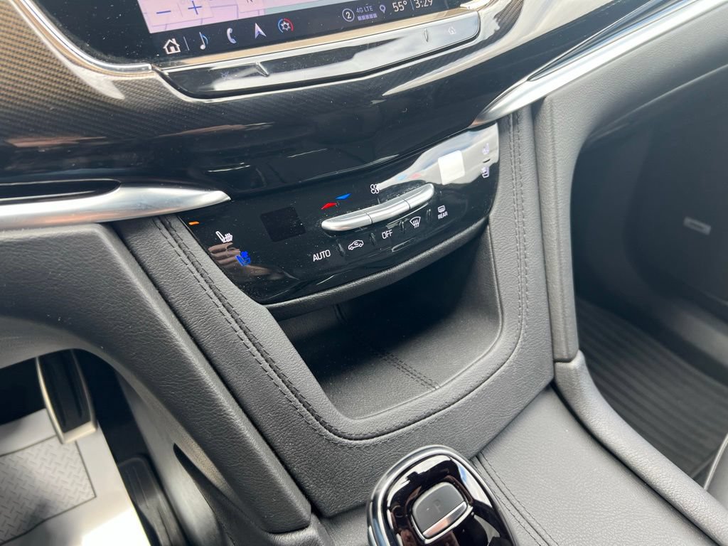 Used 2025 Cadillac XT6 Sport w/ Platinum Package AWD/4WD image 34