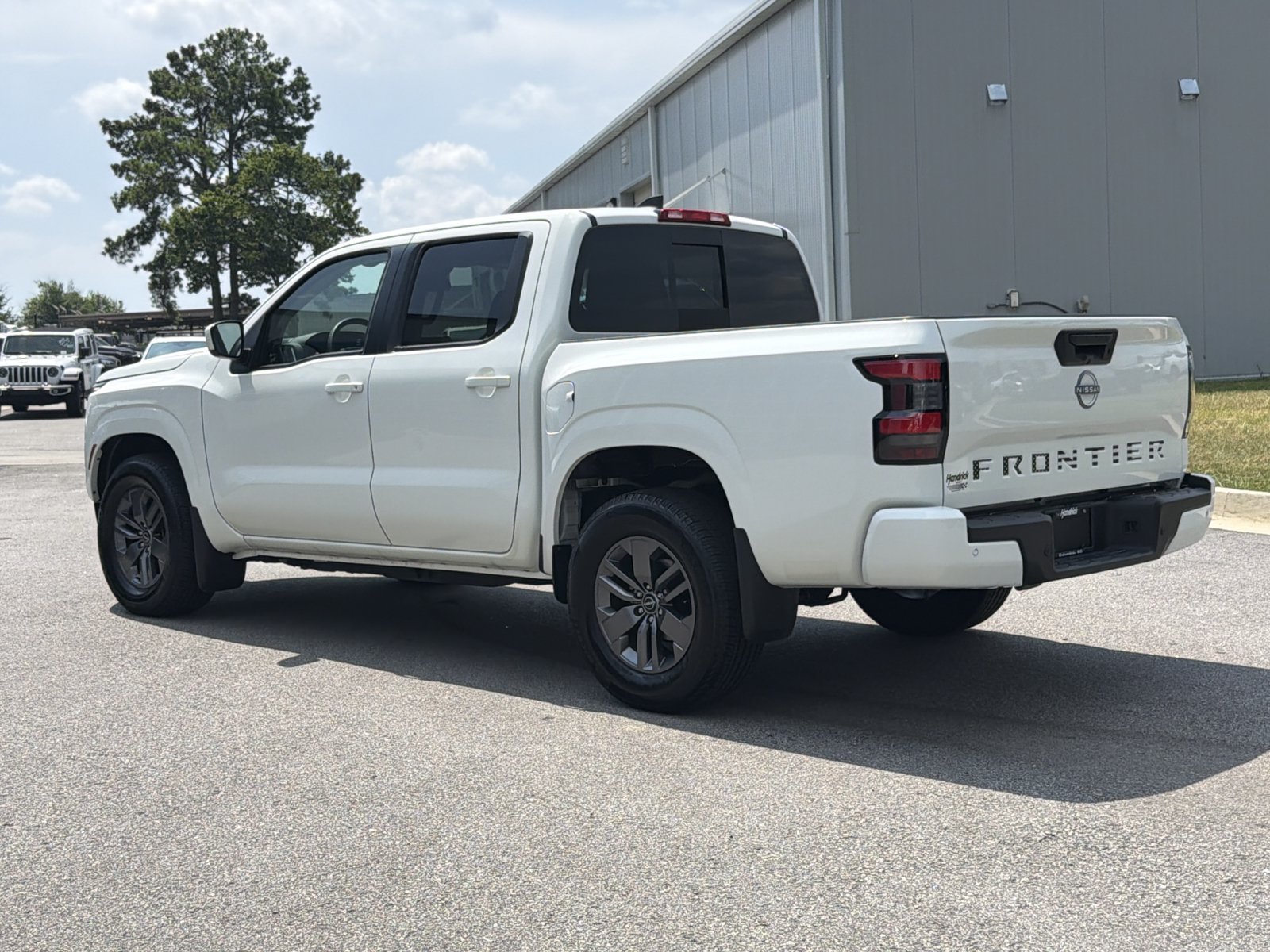 Used 2025 Nissan Frontier SV RWD image 10