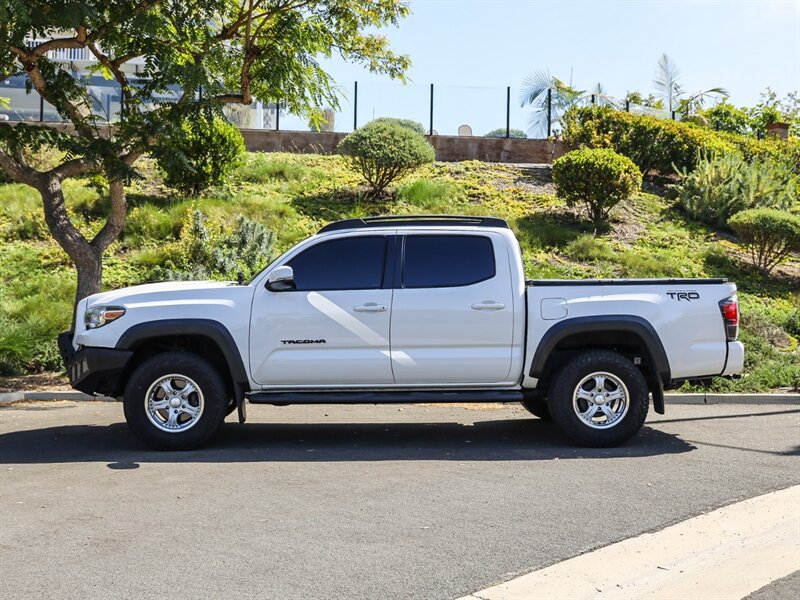 Used 2017 Toyota Tacoma TRD Off-Road RWD image 2