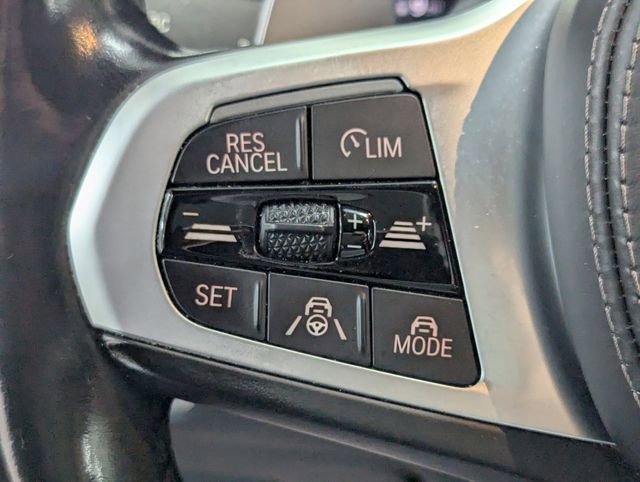 Used 2021 BMW X7 M50i image 23